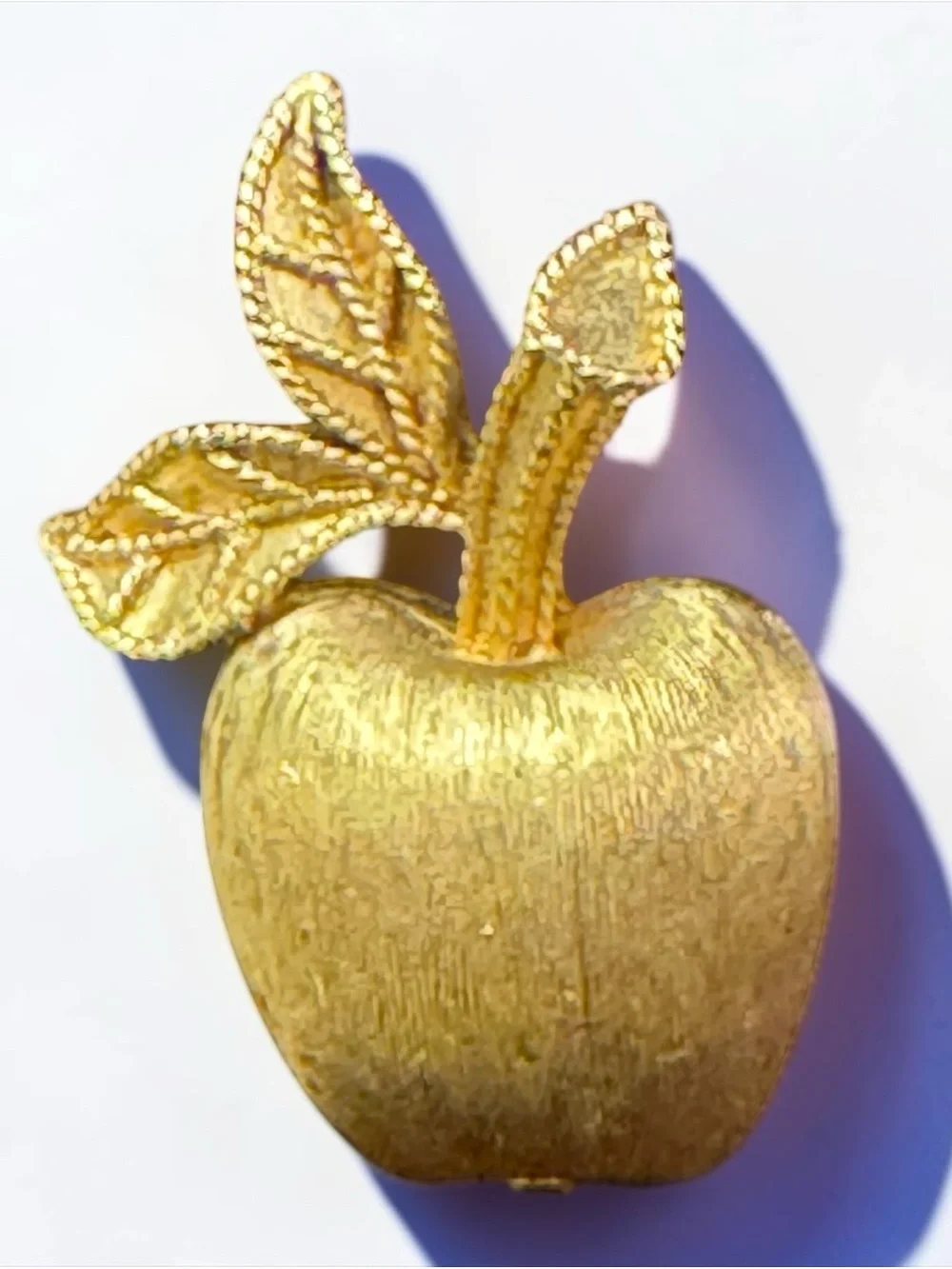 Vintage Avon Gols Apple Pin Brooch